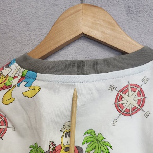 Disney Cruise Line Shirt Adult Medium Crewneck All Over Print Tee Damaged NWOT - Picture 4 of 9